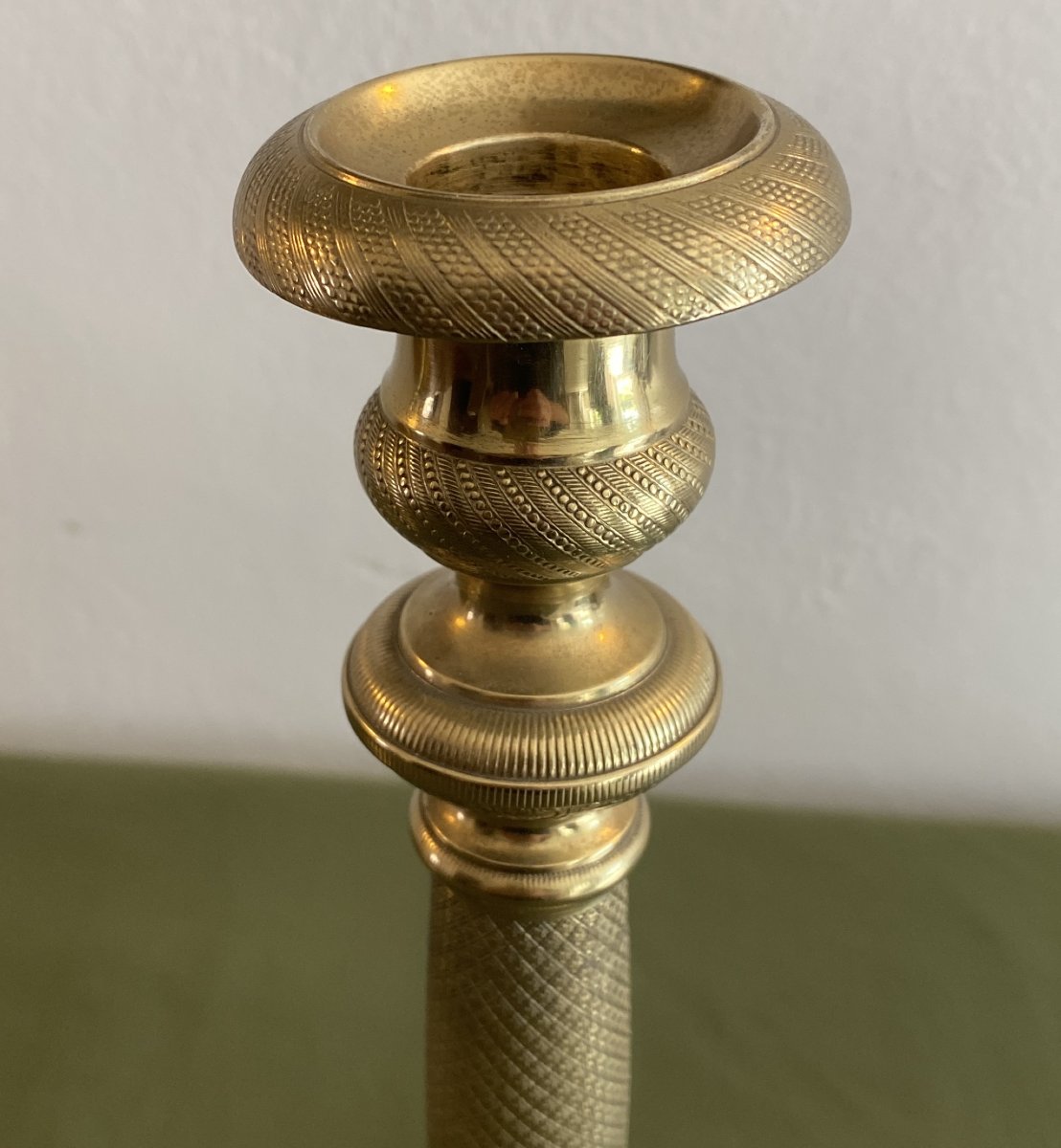 Paire De Bougeoirs En Bronze Ciselés d'époque Restauration  XIX ème-photo-3