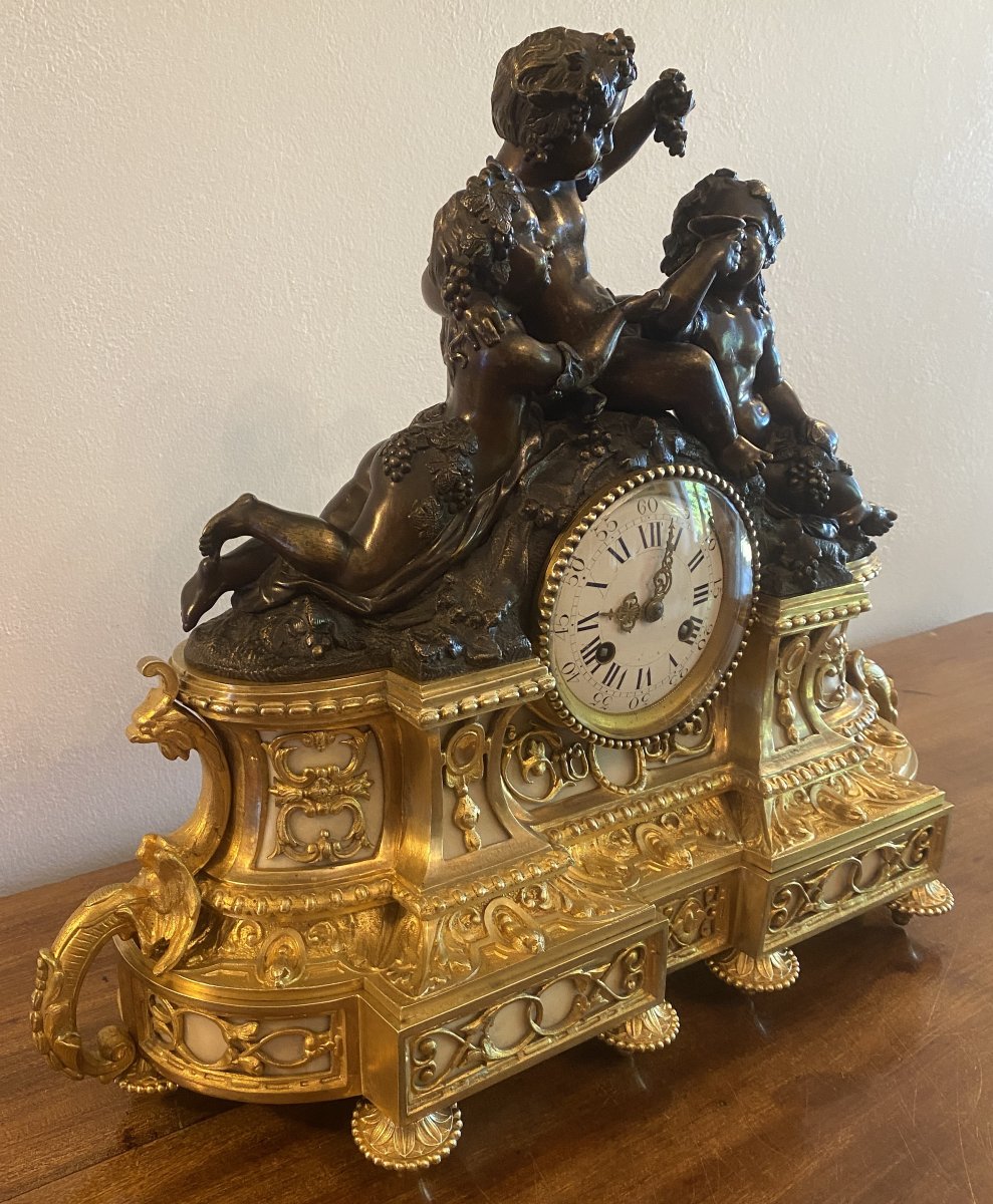18th-century Clock Or Mantelpiece Ornament In Patinated Bronze With Putti And Gilded Bronze-photo-3