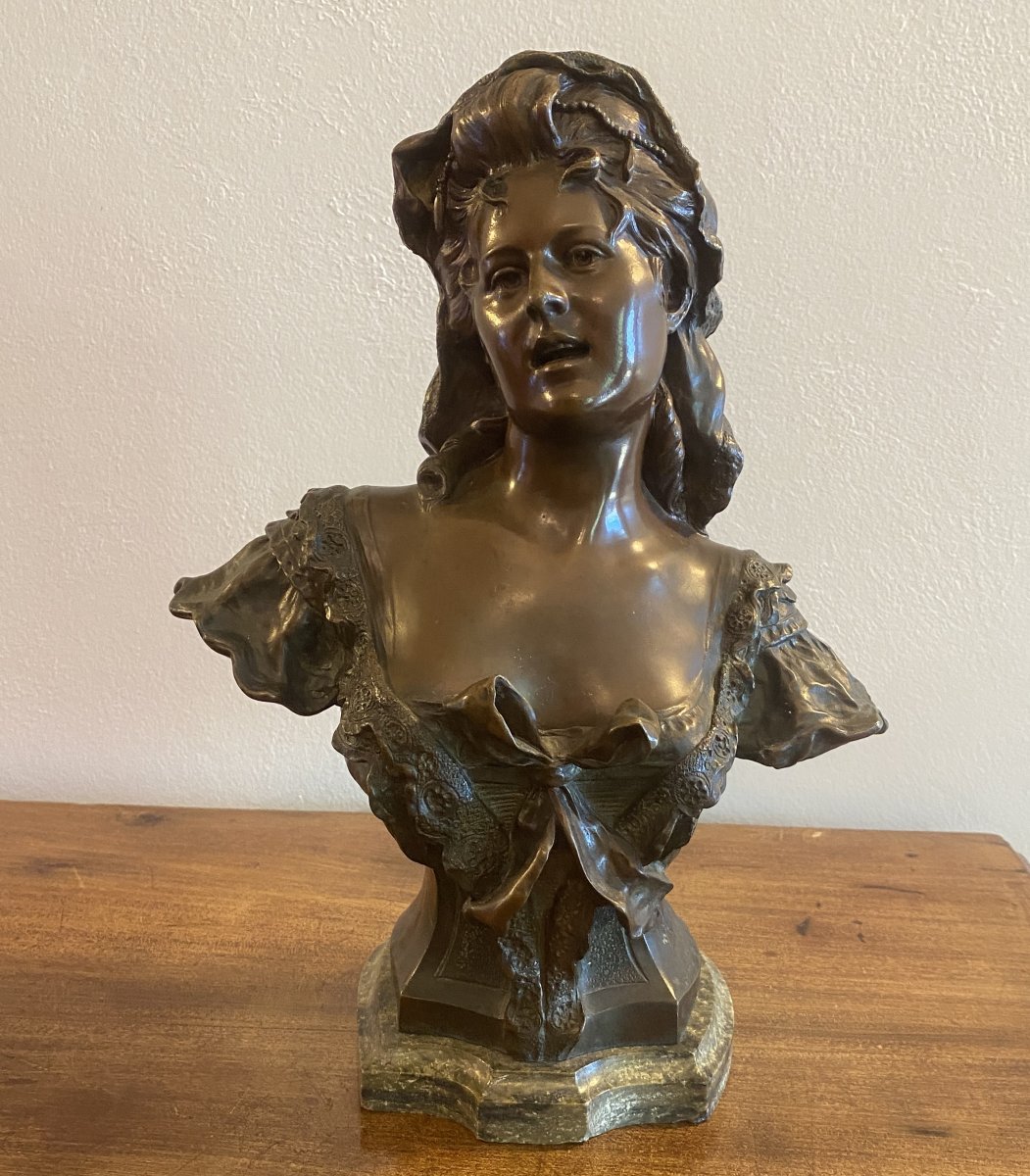 QUENARD Armand Sculpture en bronze patine brune  buste de femme Fin XIX ème
