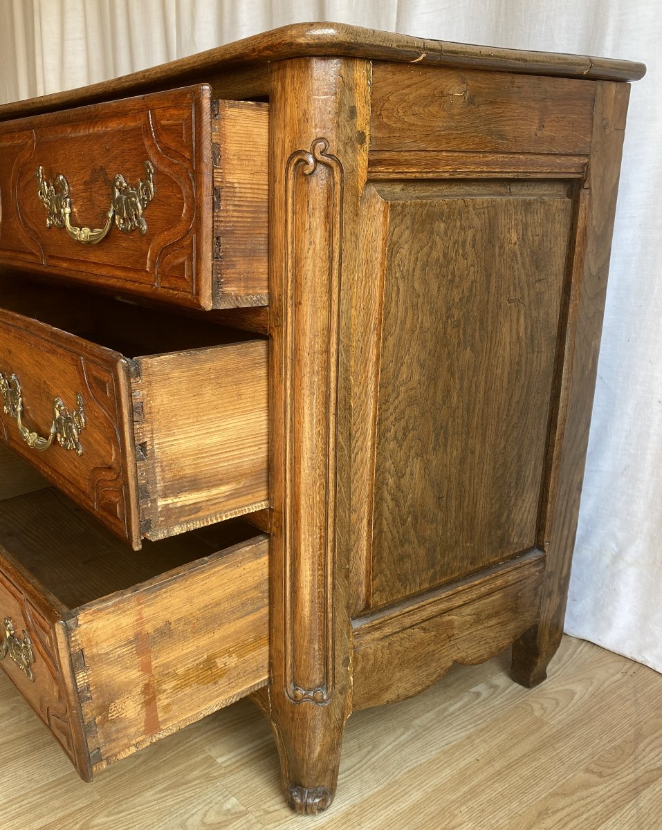 18th-century Louis XV-style Chest Of Drawers In Molded Oak-photo-2