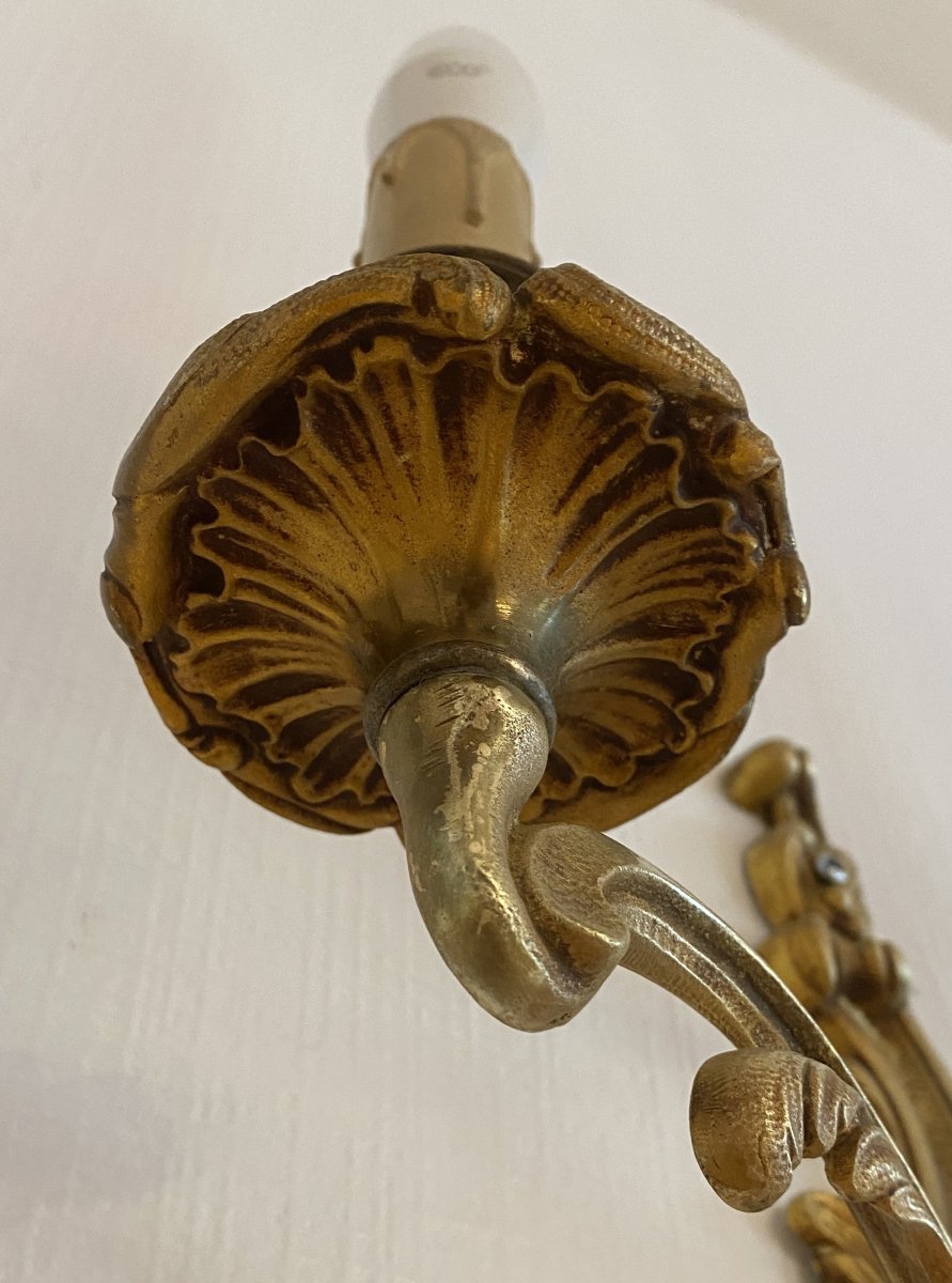 Large Pair Of 19th-century Louis XV Rocaille-style Bronze Wall Sconces-photo-3