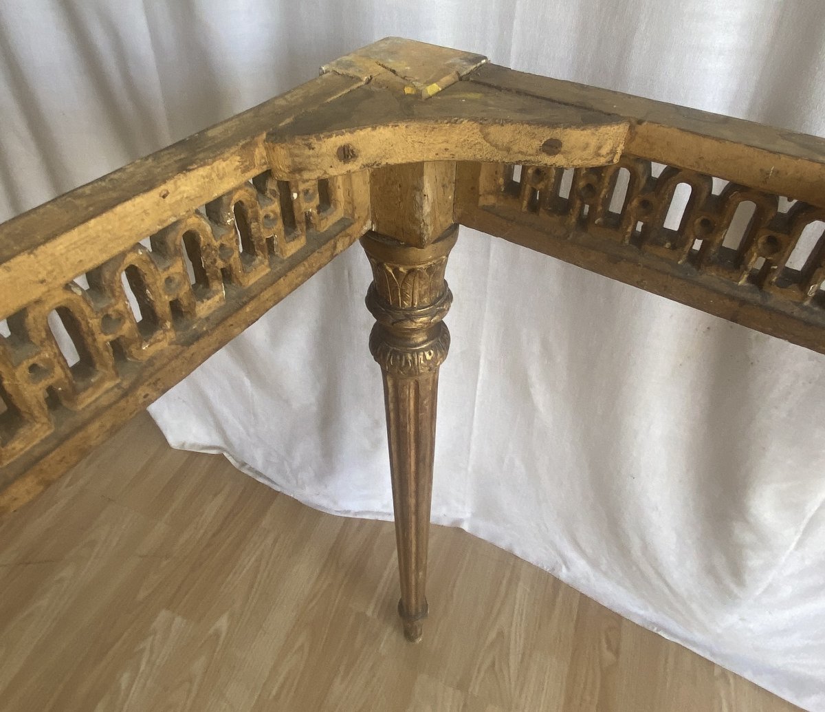 Large Louis XVI Console Table, Carved And Gilded, On Four Legs  18th Century-photo-5
