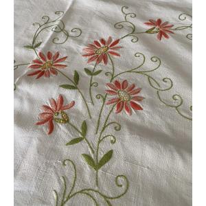 Embroidered Linen Tablecloth With Decor Of Flowers And Arabesques 19th