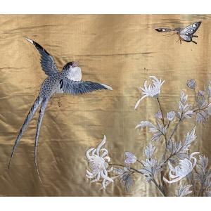 Embroidered Golden Silk Chinese Hanging 2