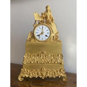 Mercury-gilded Bronze Clock Depicting A "female Painter," 19th Century