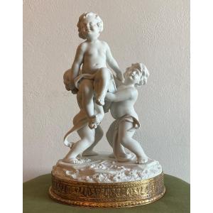 Putti Group In Biscuit Saxon Porcelain Meissen 19th C