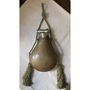 Large Powder Flask In Horn And Silver 19th C