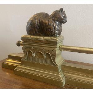 Barre ou devant de cheminée  en bronze et laiton à décor de chats et poissons XIX ème