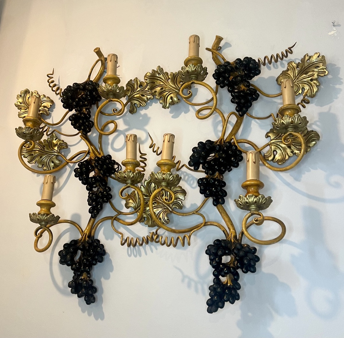 Grande paire d’appliques à décors de vignes-photo-3