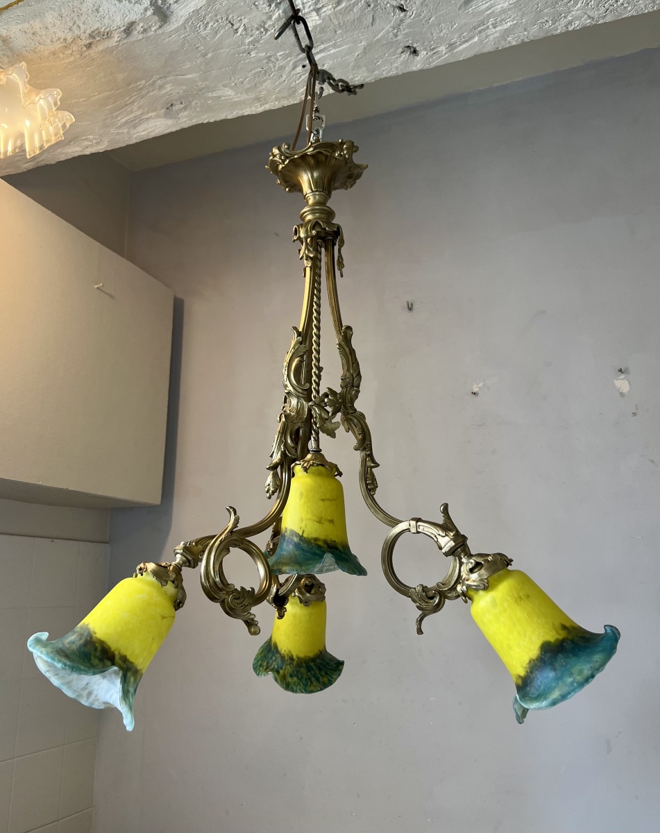Lustre art nouveau en bronze doré et tulipes pâte de verre -photo-8