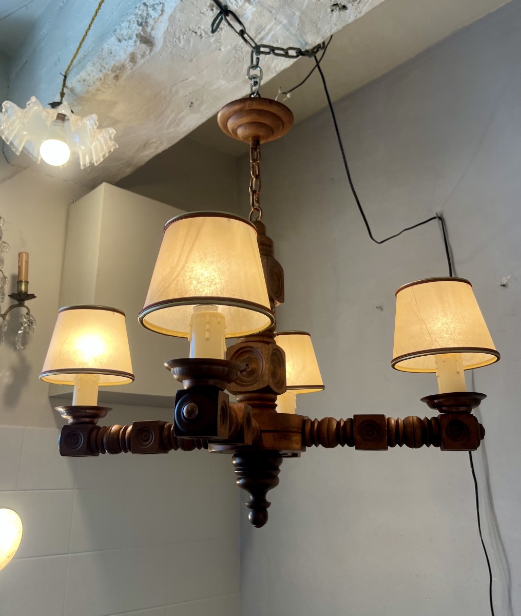 Dudouyt Reconstruction-era 4-light Wooden Chandelier -photo-5