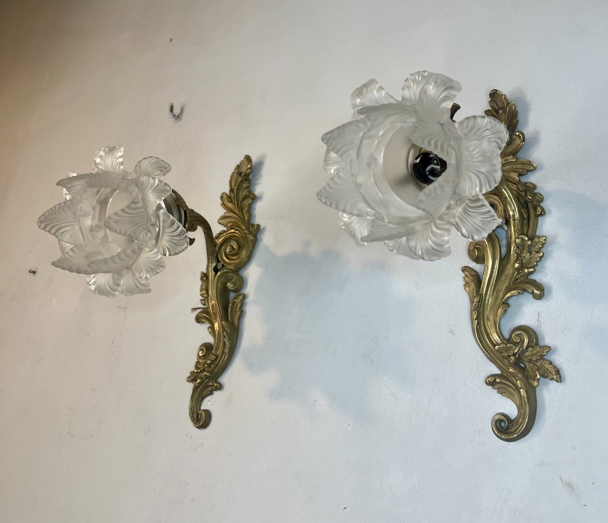 Pair Of Asymmetrical Louis XV Rocaille-style Wall Sconces-photo-1