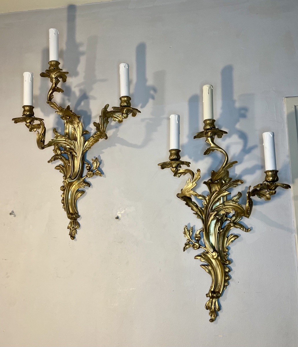 Large Pair Of Louis XV-style Rocaille Wall Sconces With 3 Lights -photo-2