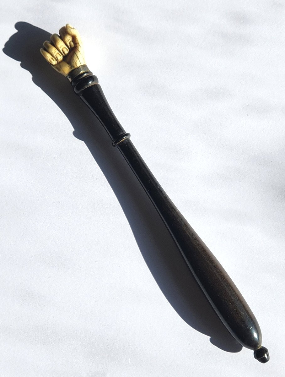 Object Of Curiosity: A Closed Hand In Ivory On A Blackened Boxwood Handle-photo-3