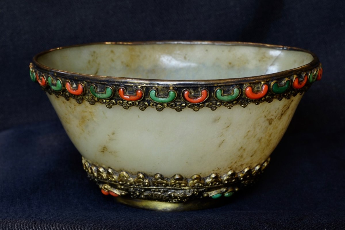 Tibet: Magnificent 19th Century Tibetan Jade Bowl Decorated With Dragons, Turquoise And Coral