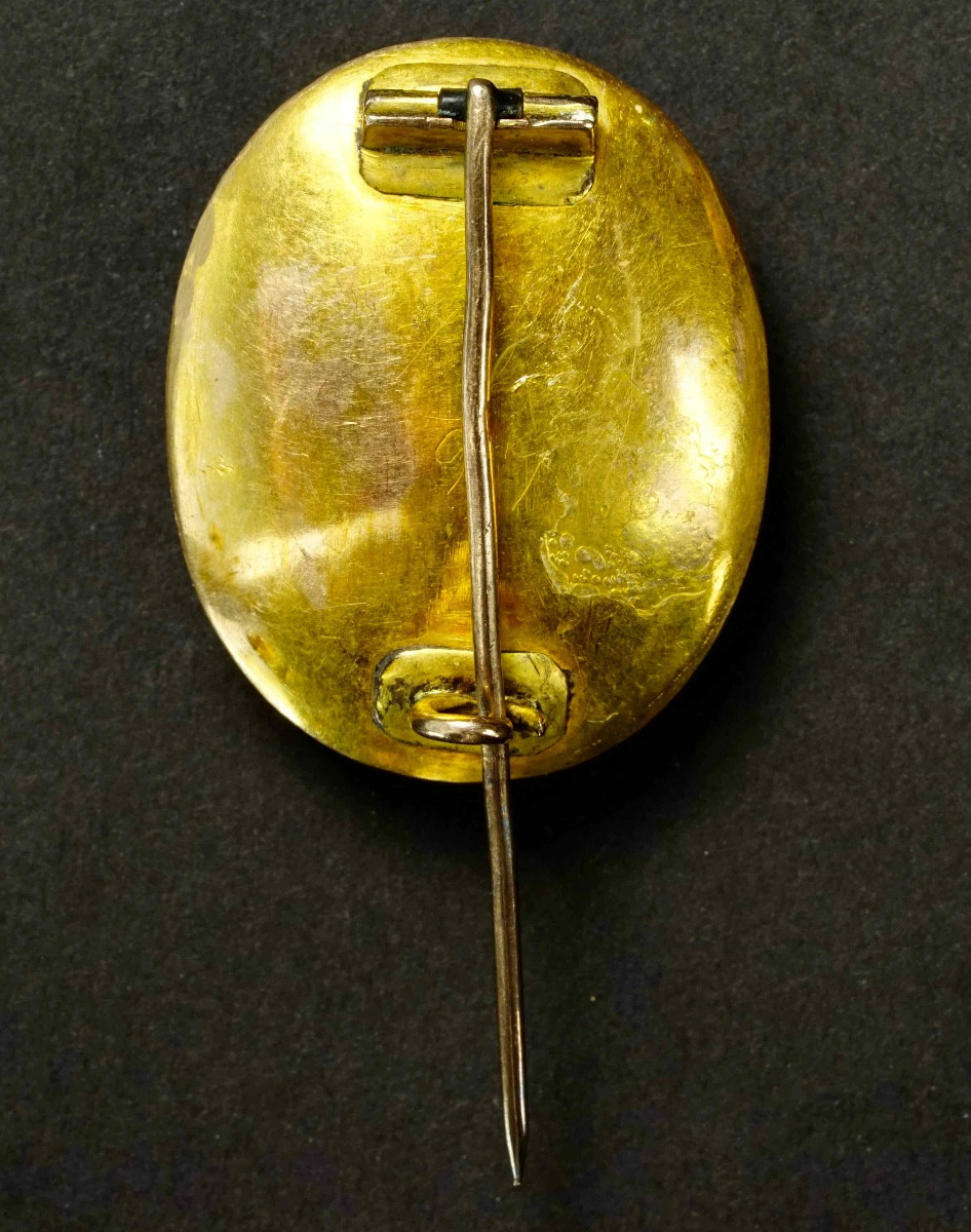 17th Century Gold And Cameo Brooch: Helmeted Old Man's Head-photo-2