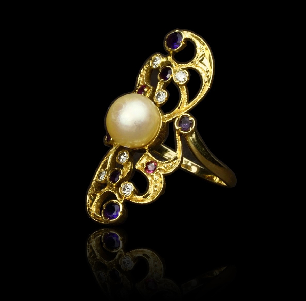 Gold Ring With Pearl, Diamonds And Fine Stones
