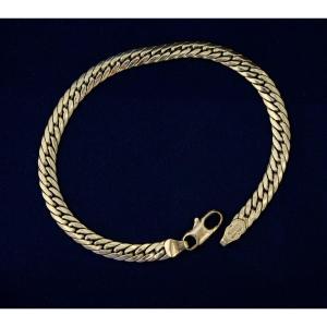 18 K Gold Curb Bracelet With English Mesh