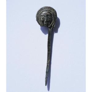 Medieval Badge Or Pin: Female Face