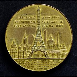 Médaille du 19e siècle : "Souvenir de mon ascension au sommet de LA TOUR EIFFEL 1889"