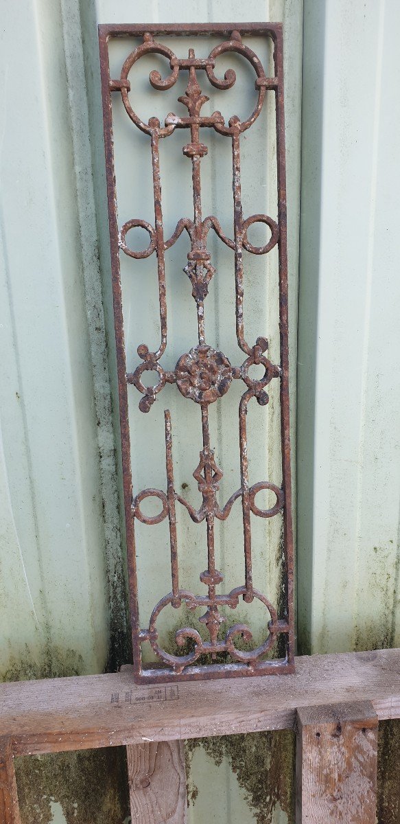 19th Century Cast Iron Protective Grille-photo-2