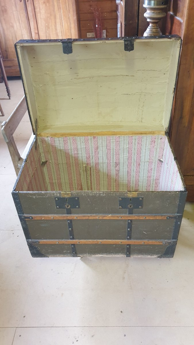 Travel Trunk From The Early 20th Century-photo-3