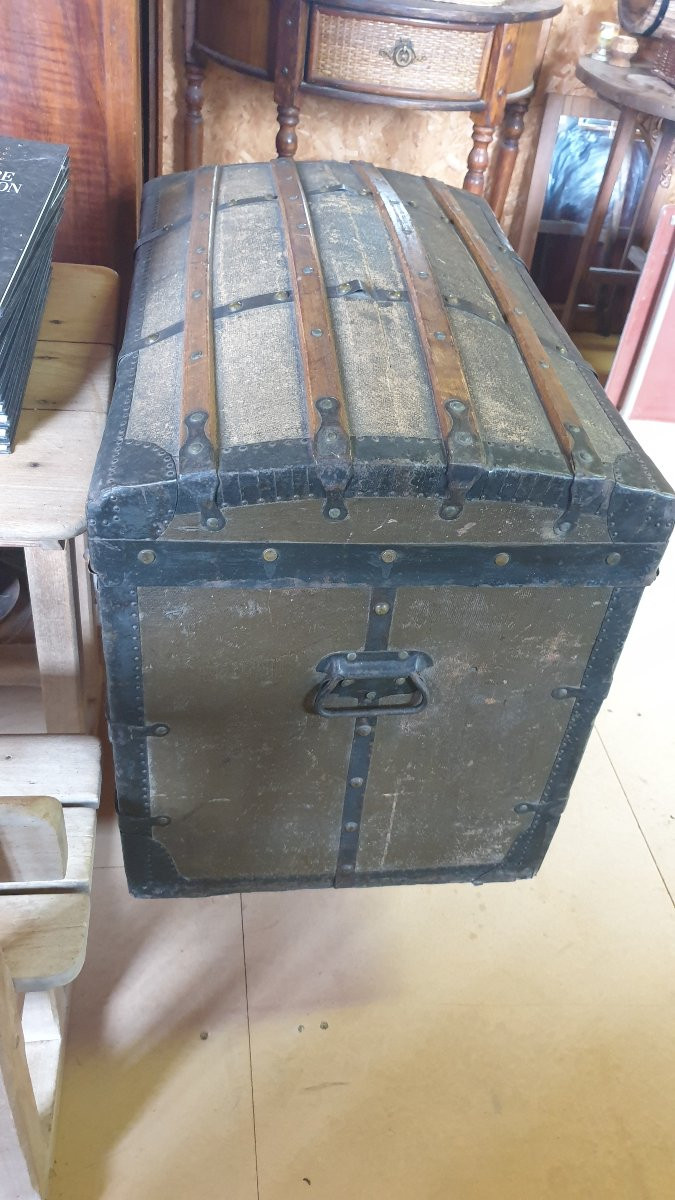 Travel Trunk From The Early 20th Century-photo-3