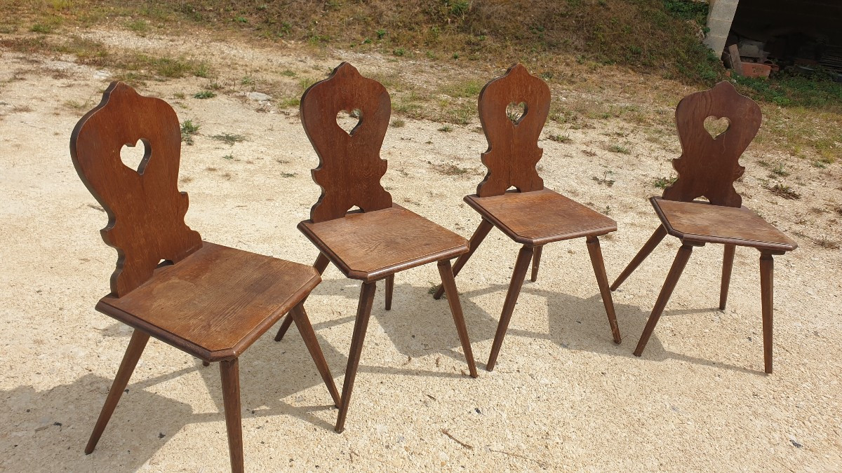 Lot de 4 chaises en chêne massif "style Alsacien" - XXème