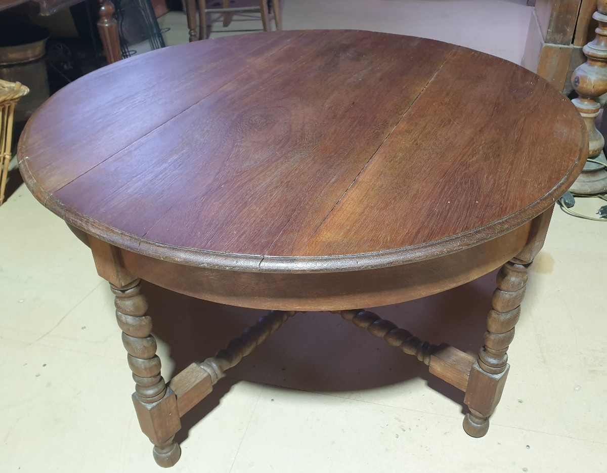 Table basse ronde  en ormeau avec pieds torsadés - début XXè