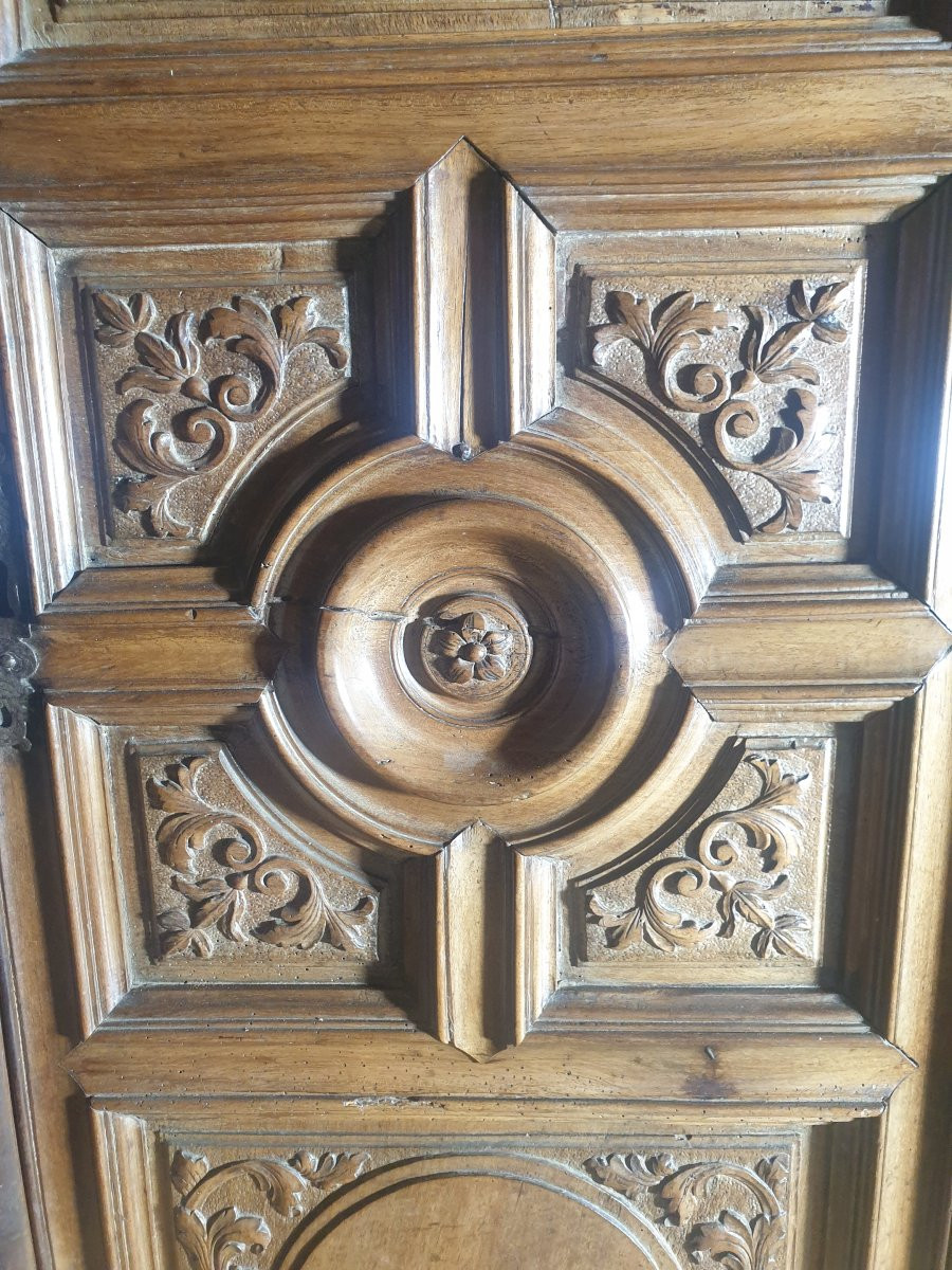 Armoire style Louis XIV en noyer blond - XVIIIème-photo-4