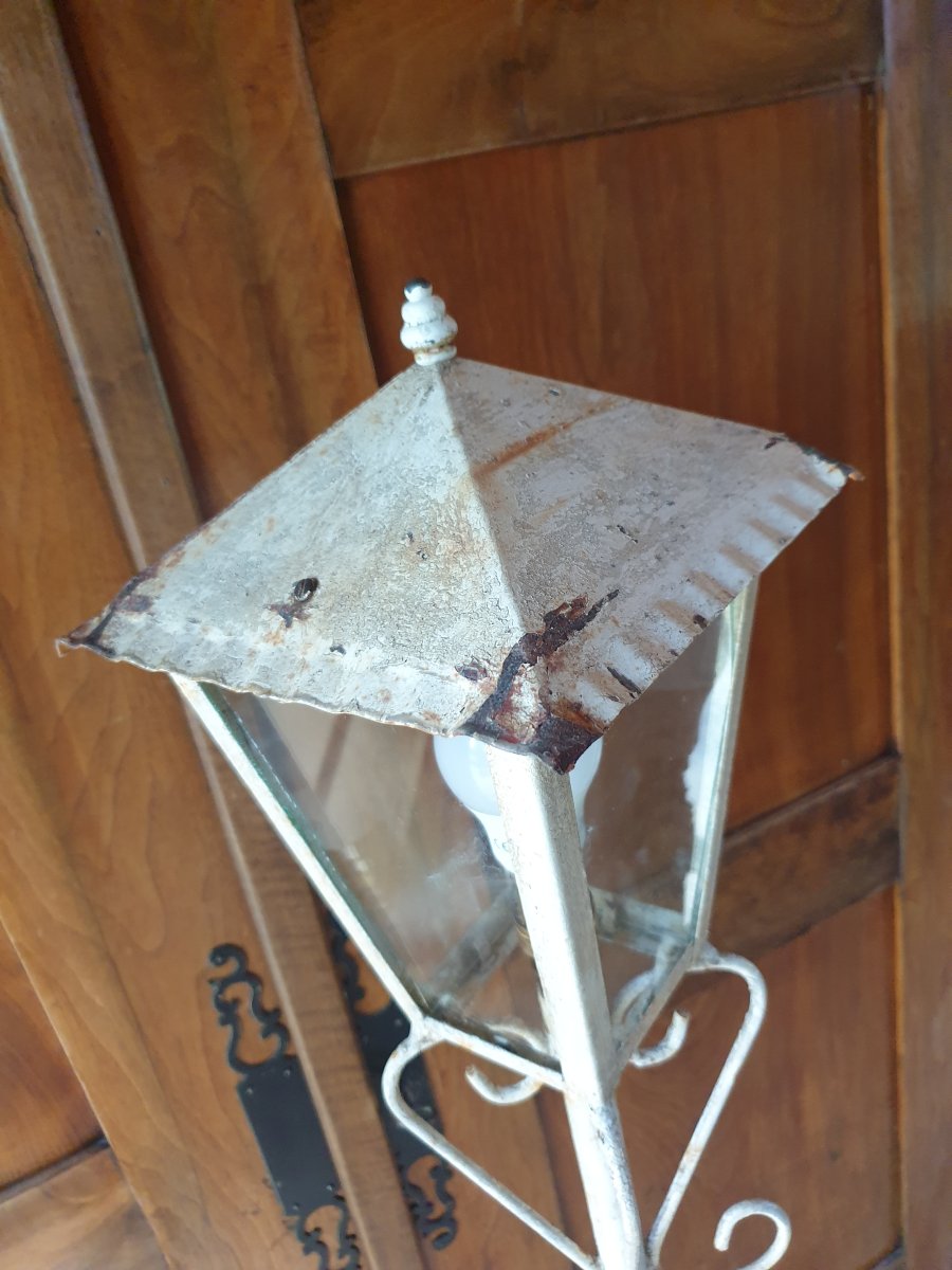 Lampadaire de jardin métallique avec peinture blanche craquelée - années 60-photo-1