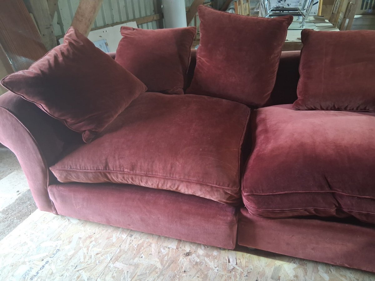"wine-colored" Suede-like Chesterfield Sofa - 20th Century-photo-1