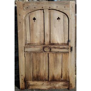 Oak Door With Clover-shaped Oculus