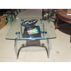 Paire de tables basses piétement métal chromé et plateau verre trempé