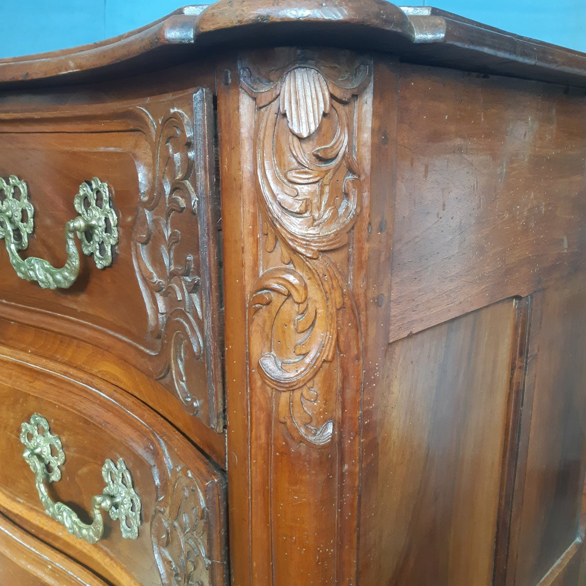 18th-century Lyonnais Walnut Chest Of Drawers -photo-4
