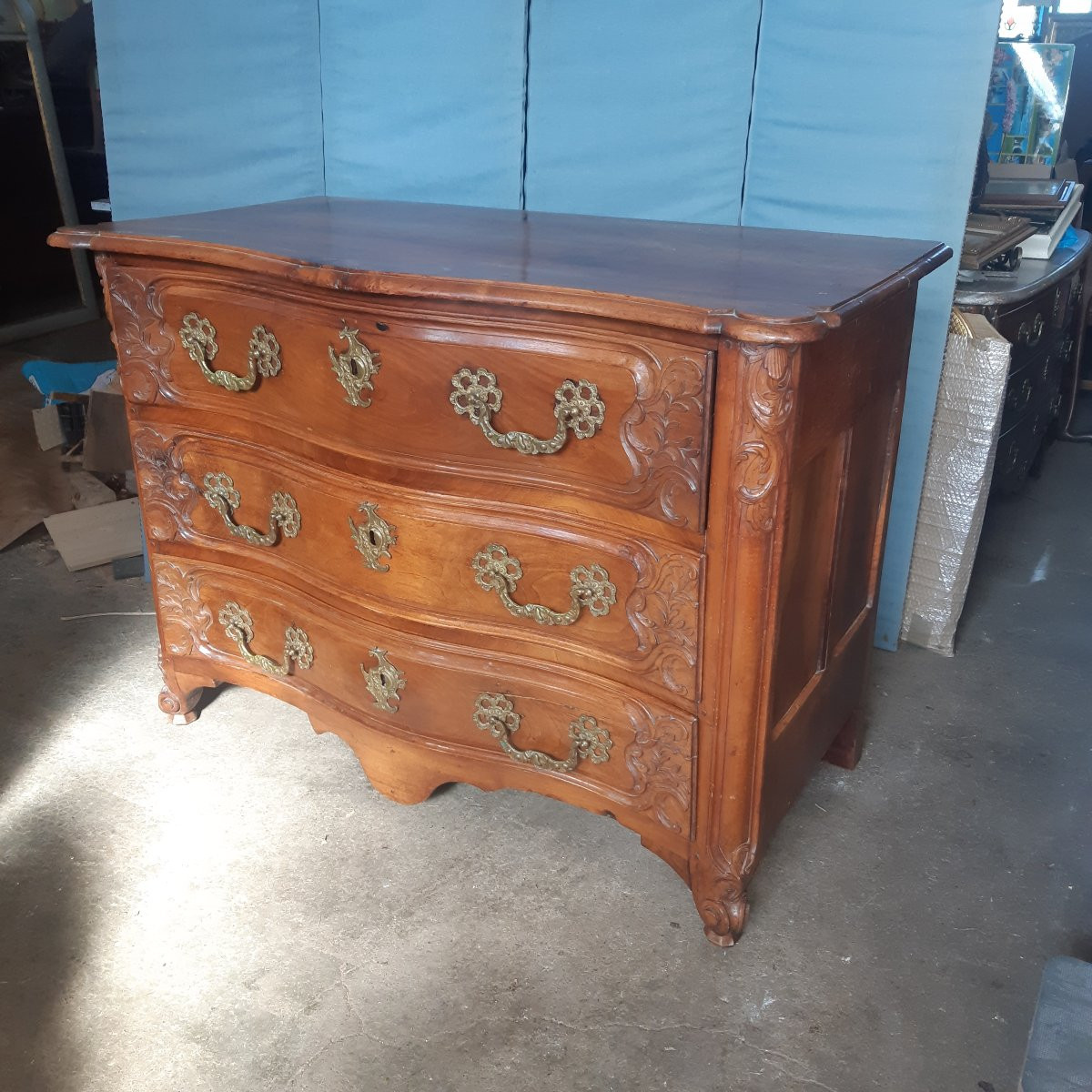 18th-century Lyonnais Walnut Chest Of Drawers -photo-8