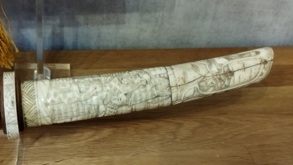 Very Fine Tachi Carved Bone Decoration From The Meiji Period (1868-1912)-photo-1