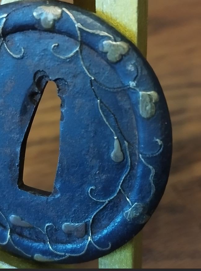 Rare et Assez Inhabituelle Tsuba Ancienne De l'Epoque Edo, De Tanto De Type Heianjo.  -photo-3
