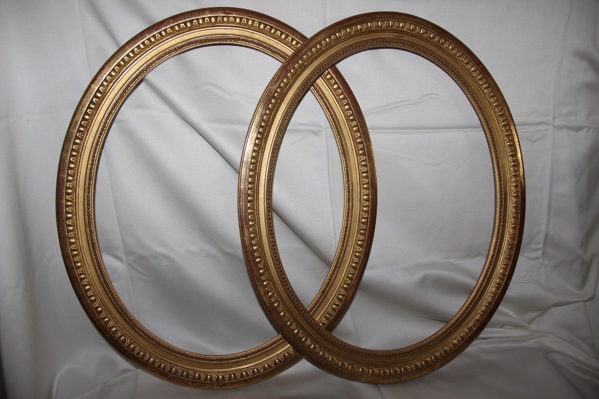 Paire De Cadres Ovales