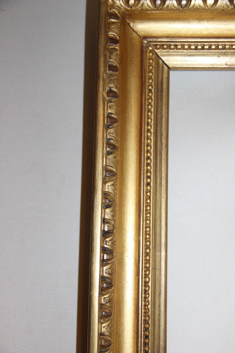 Late 19th Frame With Oves Decor-photo-1