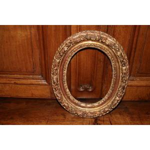  cadre médaillon Louis XV en bois sculpté 18 ème