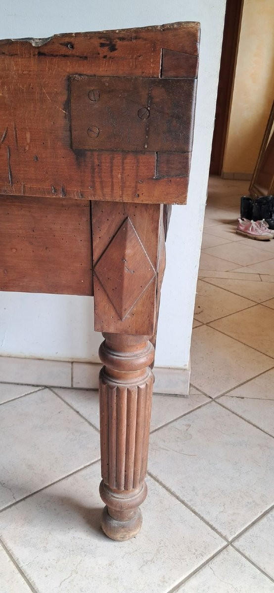 19th Century Butcher's Block 4 Feet-photo-3