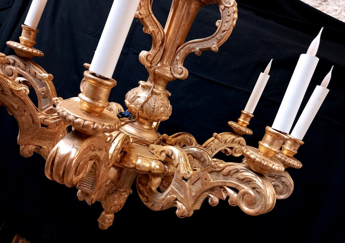 Large Chandelier In Carved Wood Gilded With Leaf-photo-2
