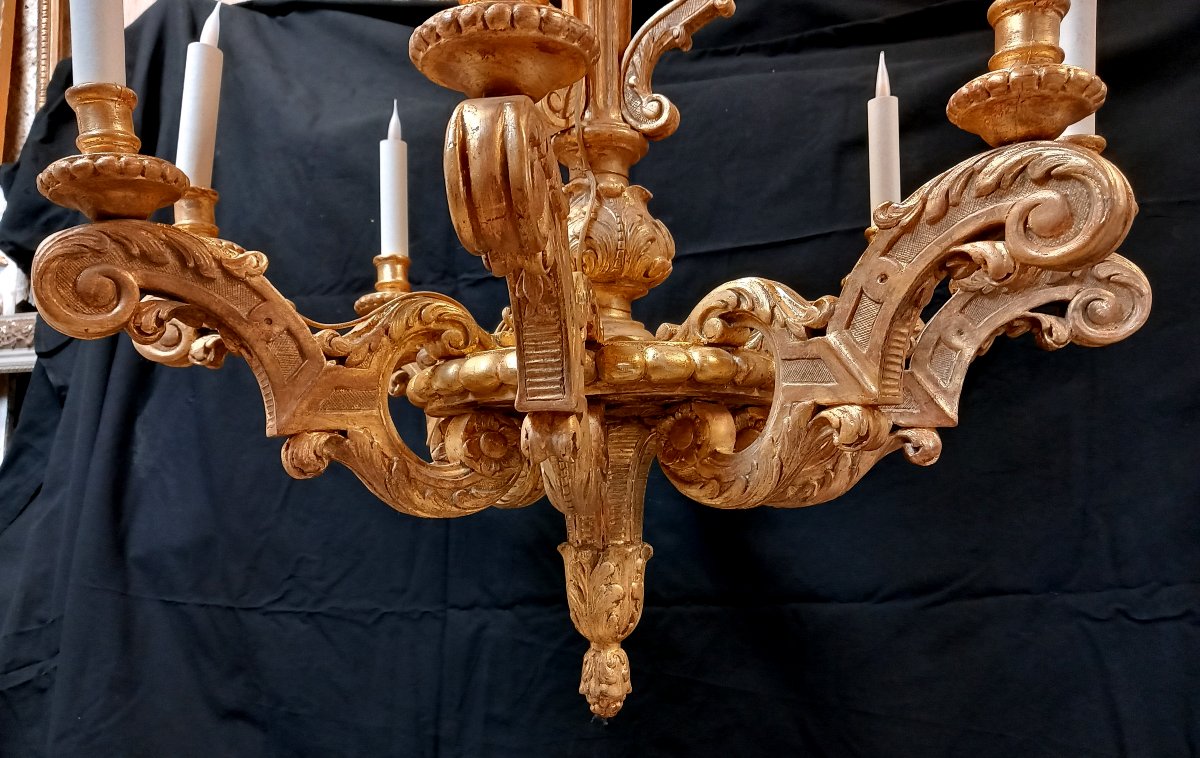 Large Chandelier In Carved Wood Gilded With Leaf-photo-3
