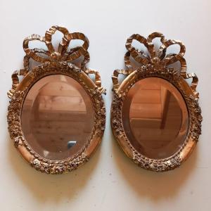 Paire De Petits Miroirs Ovales 