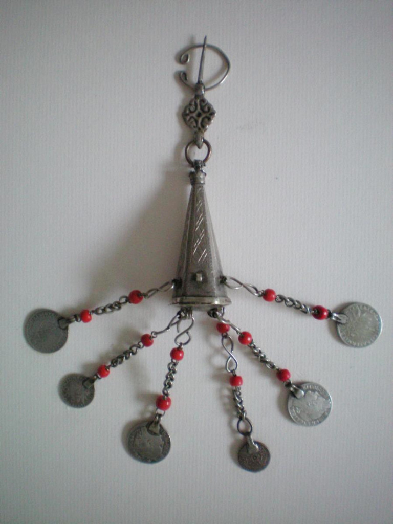 Fibule Argent Et Pierres Dures