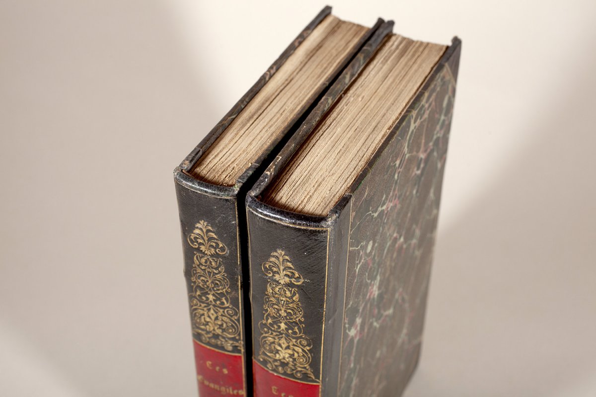 The Holy Gospels, Hardcover XIXth Books-photo-2
