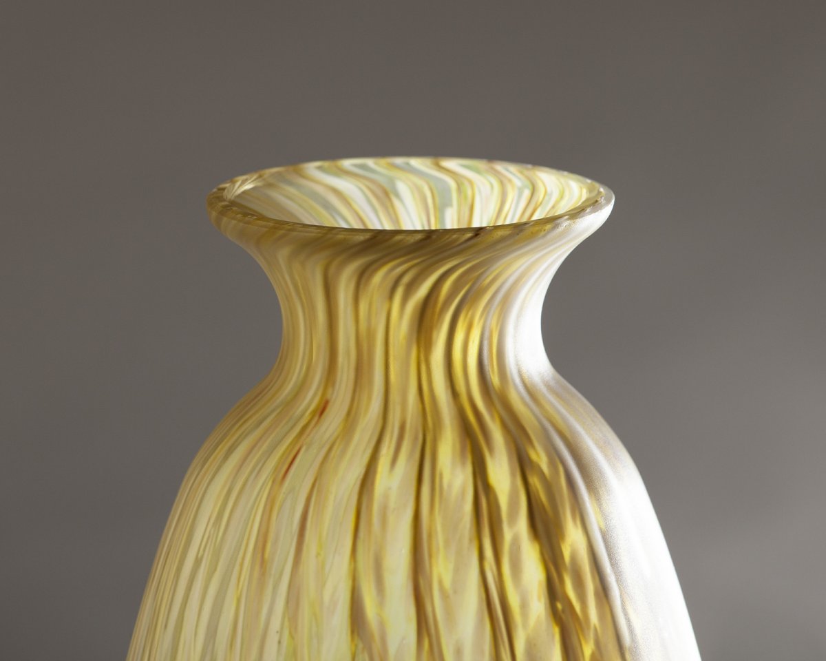 XXth Marmorean Vase-photo-4