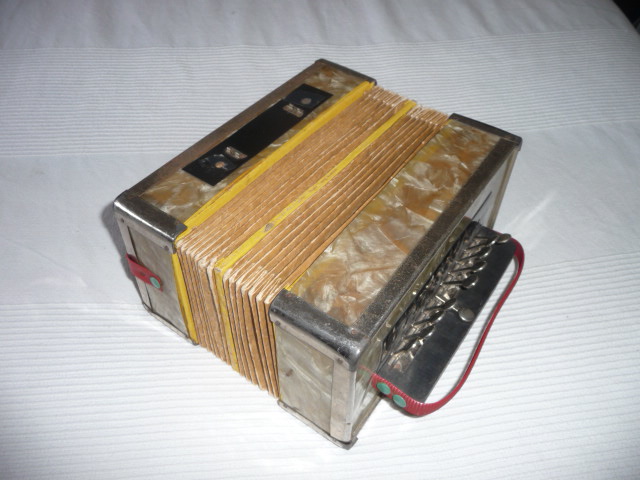 Accordion Toy-photo-2