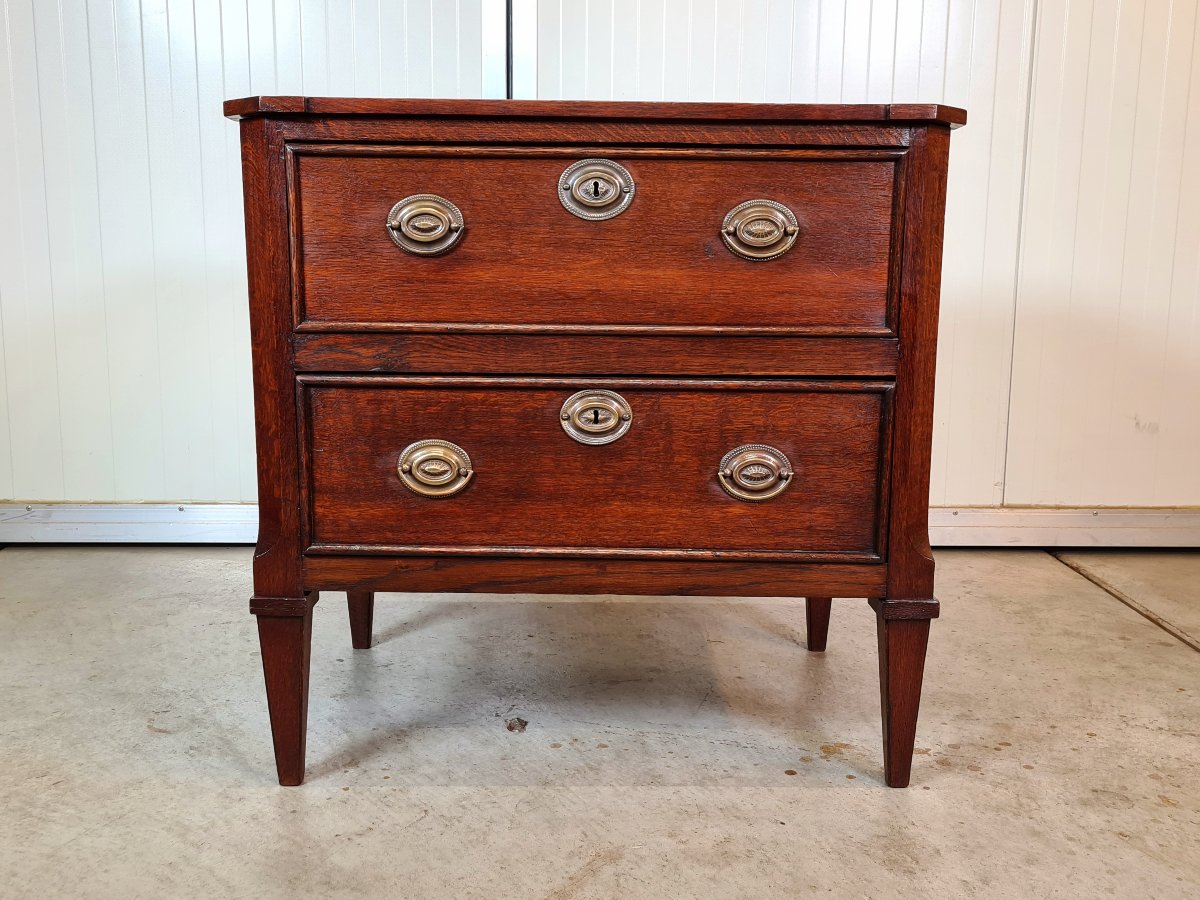 Commode à deux tiroirs (petit modèle), époque Louis XVI hollandais, vers 1780-1800.-photo-2